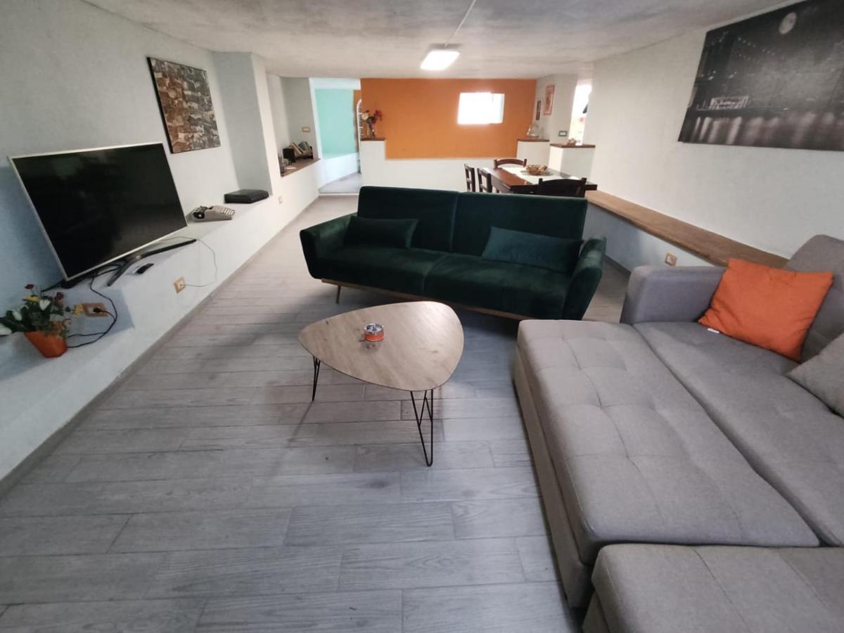 Lorna House Appartement Tortolì Buitenkant foto